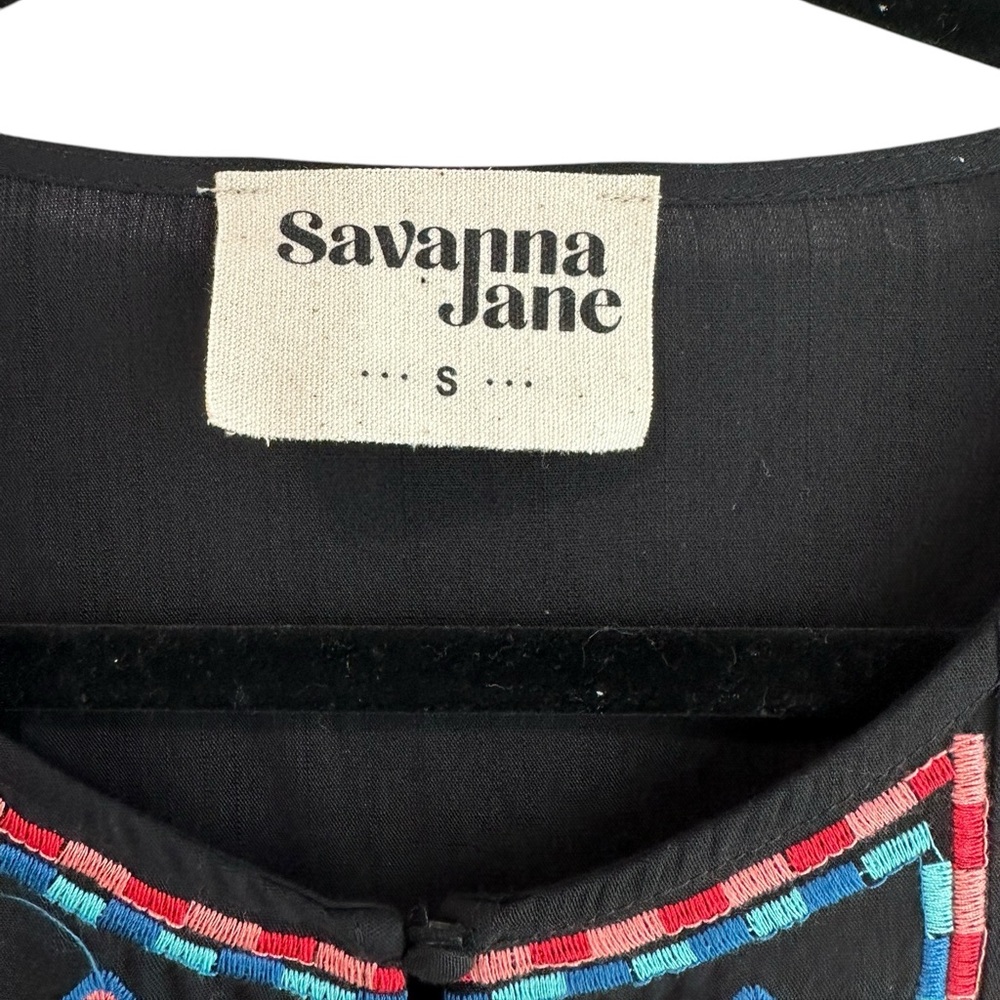 Savanna Jane Small‎ black colorful embroidered top with flowy 3/4 sleeves - Picture 3 of 5